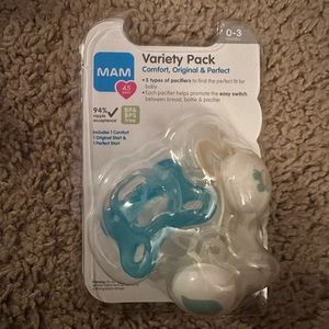 MAM Variety Pack of Binkys 0-3 Months!